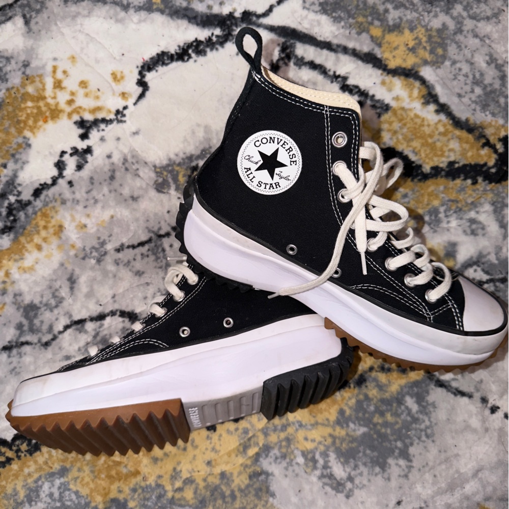 Converse Run Star Hike Platform Sneaker - Black / White / Gum women’s 9